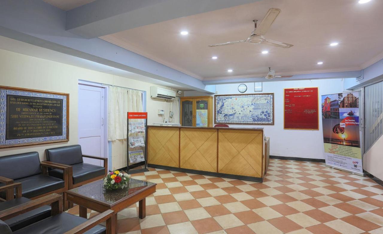 Miramar Residency Hotell Panaji Exteriör bild